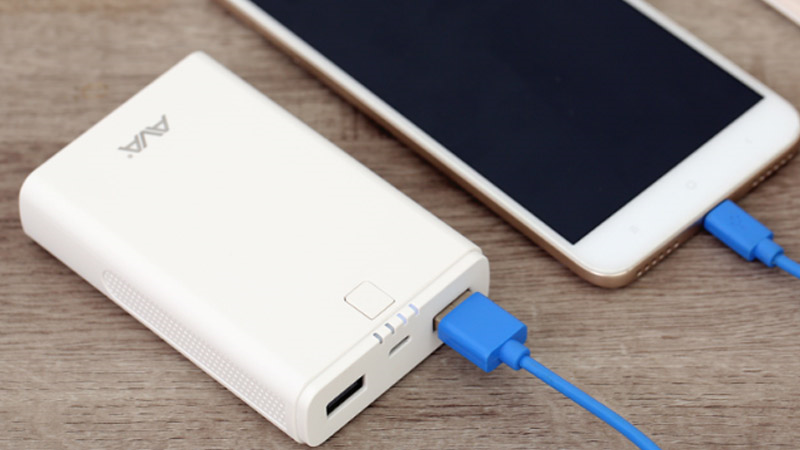 Pin sạc dự phòng 7.500 mAh AVA DS630-WB Trắng